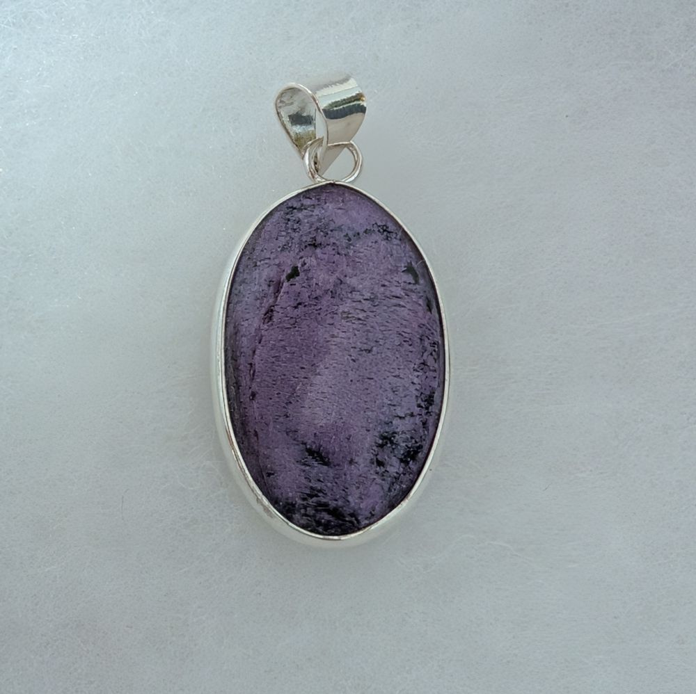 Natural Stichtite Stone In 925 Sterling Silver Pendant Setting